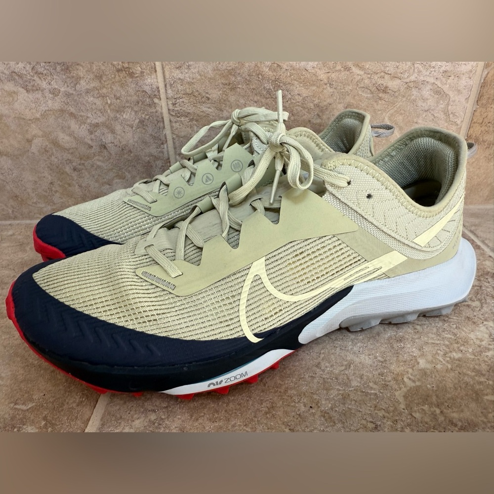 Nike Air Zoom Terra Kiger 8 sz 12.5 Olive Aura